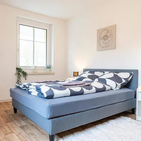 Atelierwohnung Am Stadtpark 아파트 켐니츠